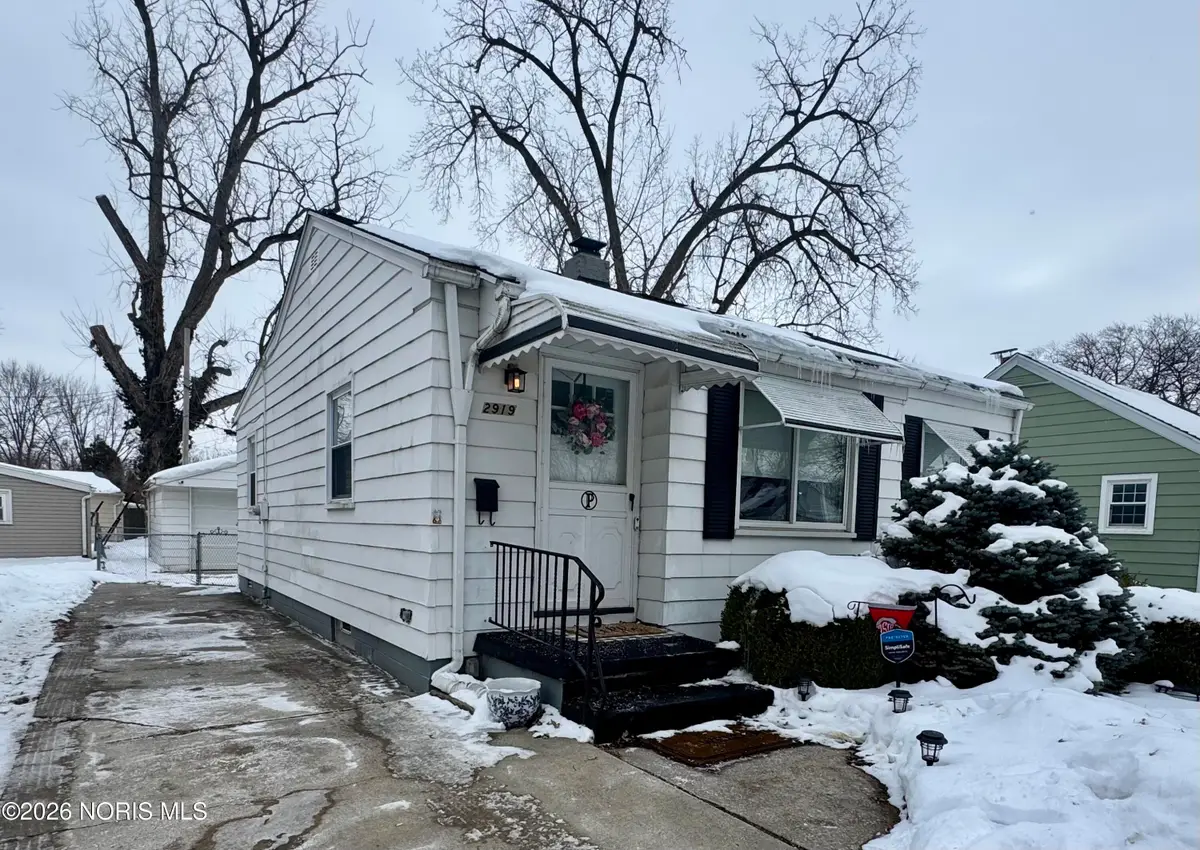 2919 Lutaway Drive, Toledo, OH 43614 - #1