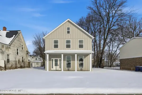 916 Fernwood Avenue, Toledo, OH 43607