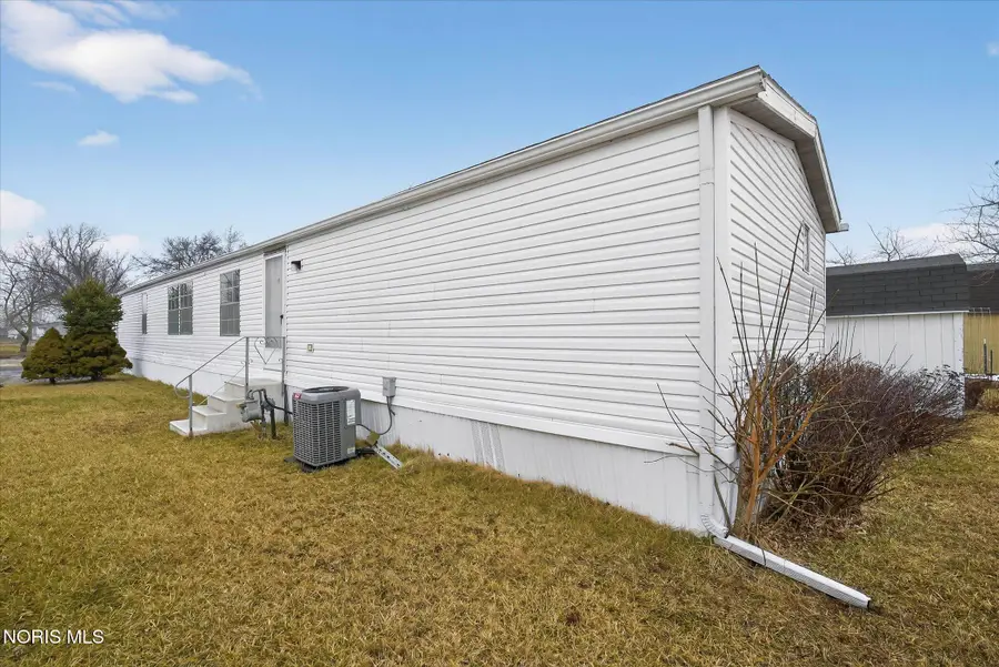 315 Parkview Drive, Bowling Green, OH 43402 - #2