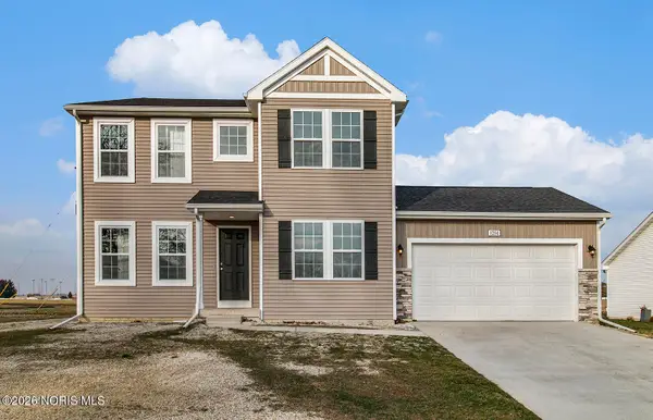 1324 Clairmont Avenue, Napoleon, OH 43545