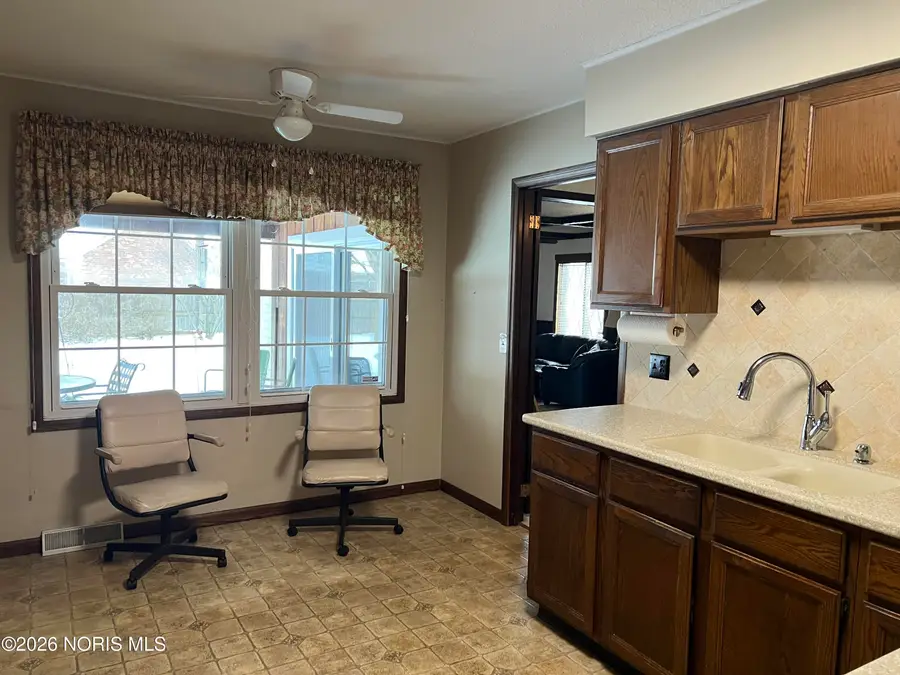 2079 Cherrylawn Drive, Toledo, OH 43614 - Image #3