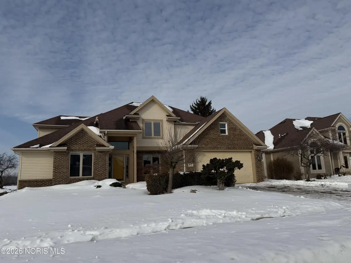 658 E Shoreline Drive, Holland, OH 43528 - Image #1