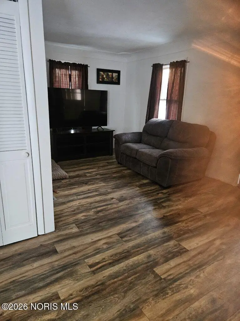 5420 Ruth Avenue, Toledo, OH 43613 - Image #2