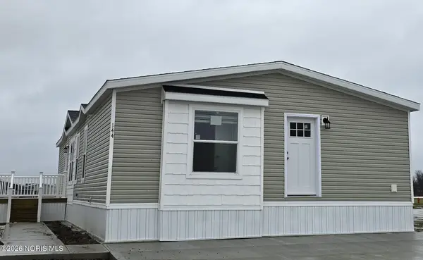 27484 Oregon Road, Perrysburg, OH 43551