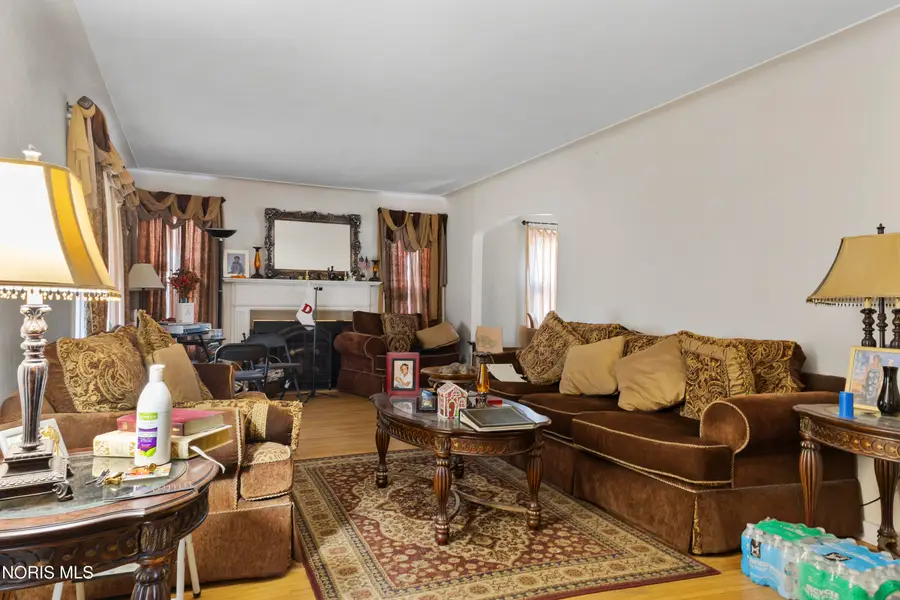 2360 Cheltenham Road, Toledo, OH 43606 - #3