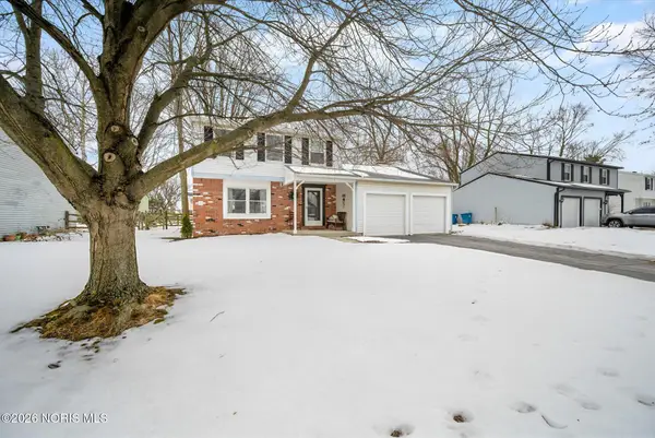 3906 Farmbrook Drive, Sylvania, OH 43560