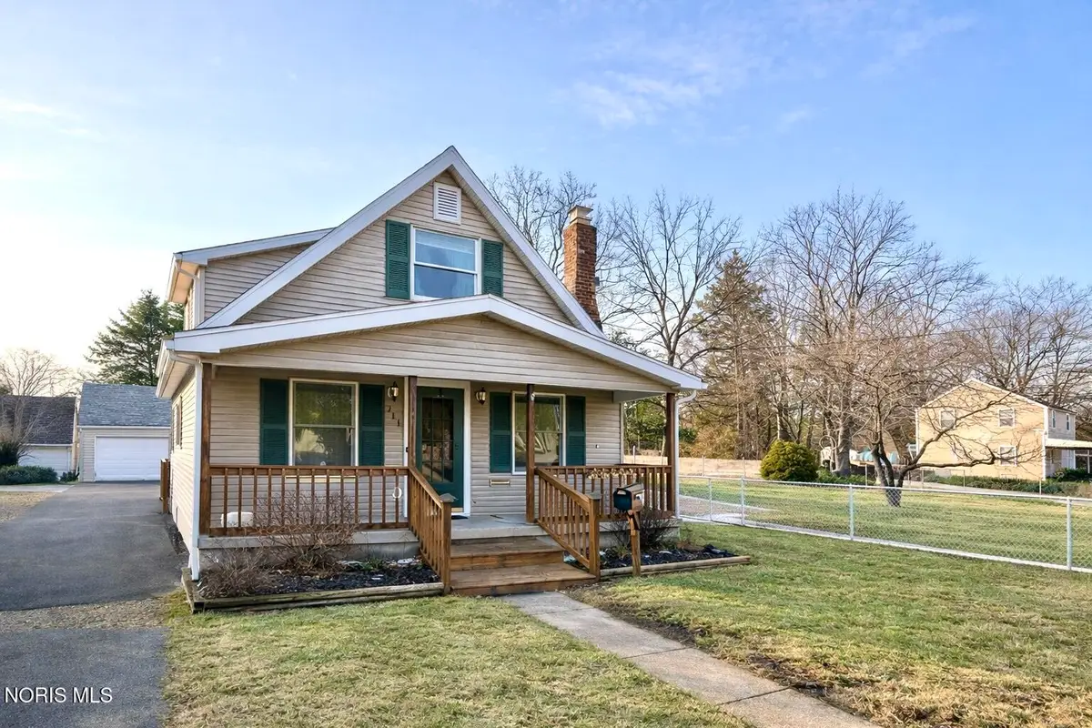 711 Sawyer Road, Toledo, OH 43615 - #1