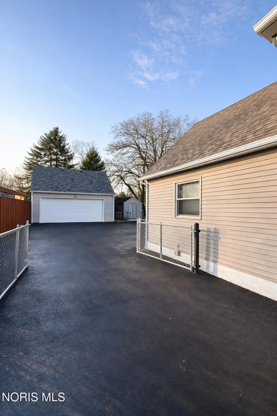 711 Sawyer Road, Toledo, OH 43615 - #2