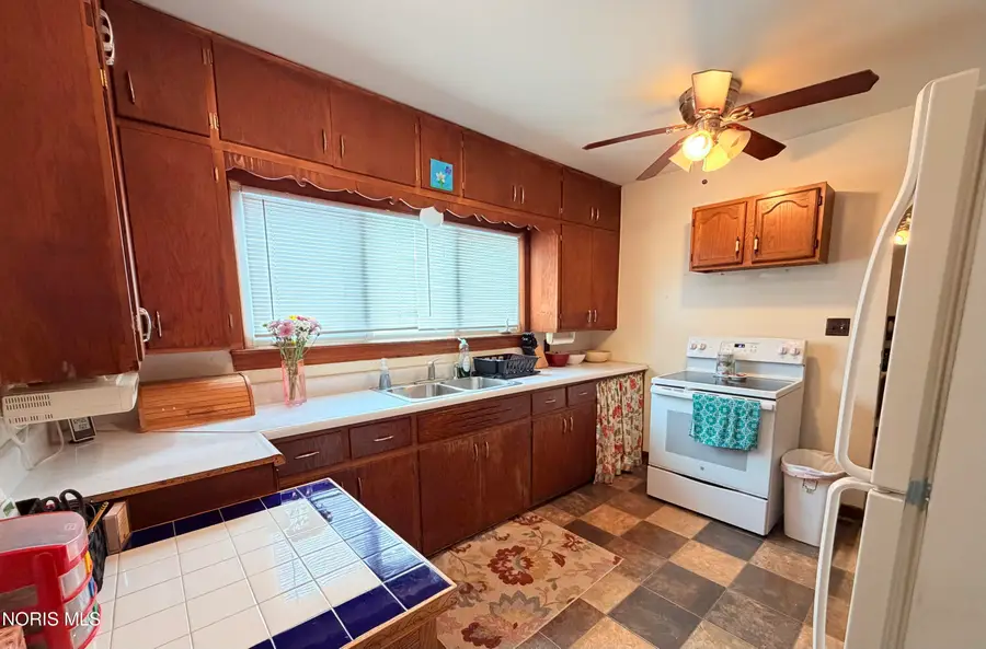 1494 Westgate Drive, Defiance, OH 43512 - #2