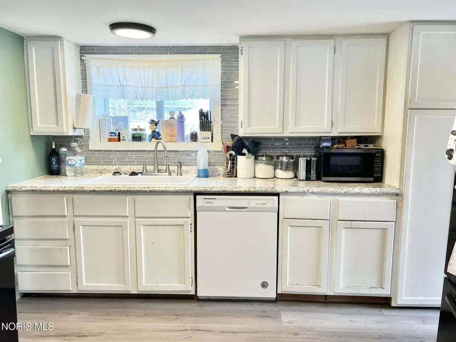 140 Monroe Avenue, Findlay, OH 45840 - #3