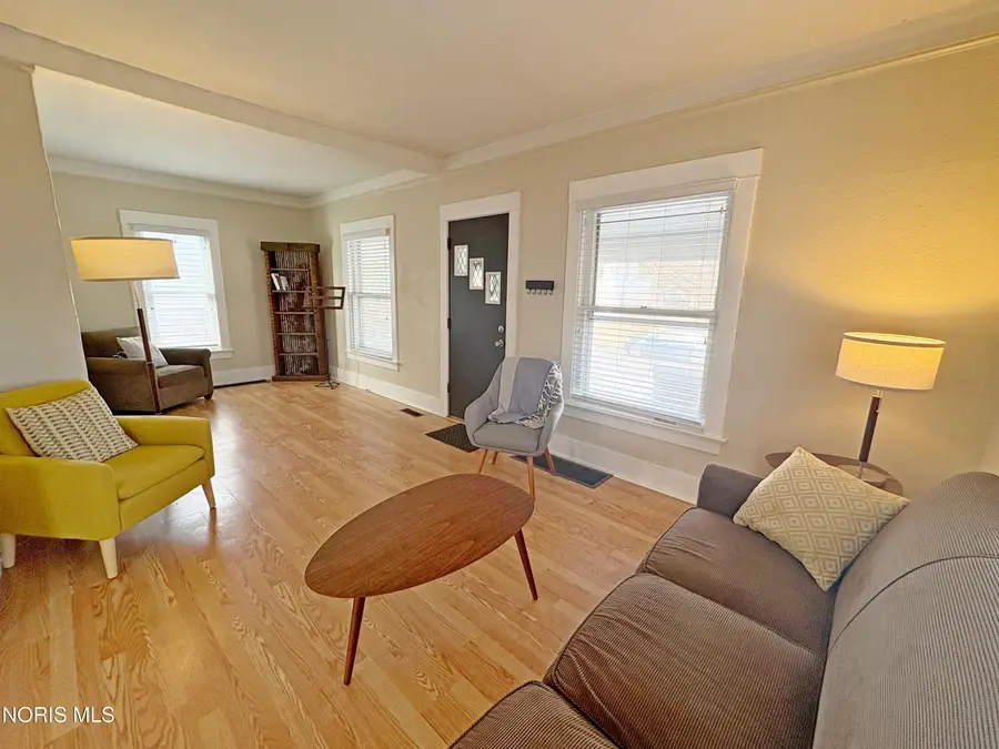 136 E Leroy Avenue, Bowling Green, OH 43402 - #2