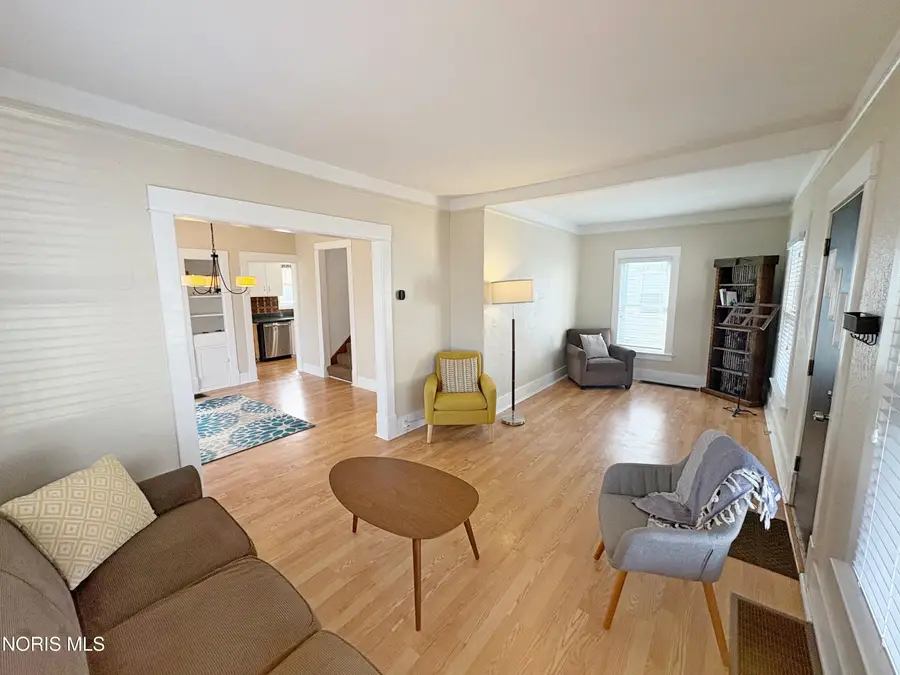 136 E Leroy Avenue, Bowling Green, OH 43402 - #3