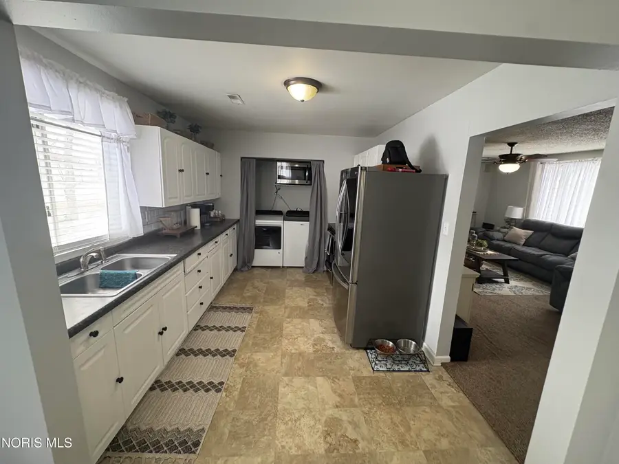 1502 Westgate Drive, Defiance, OH 43512 - #3