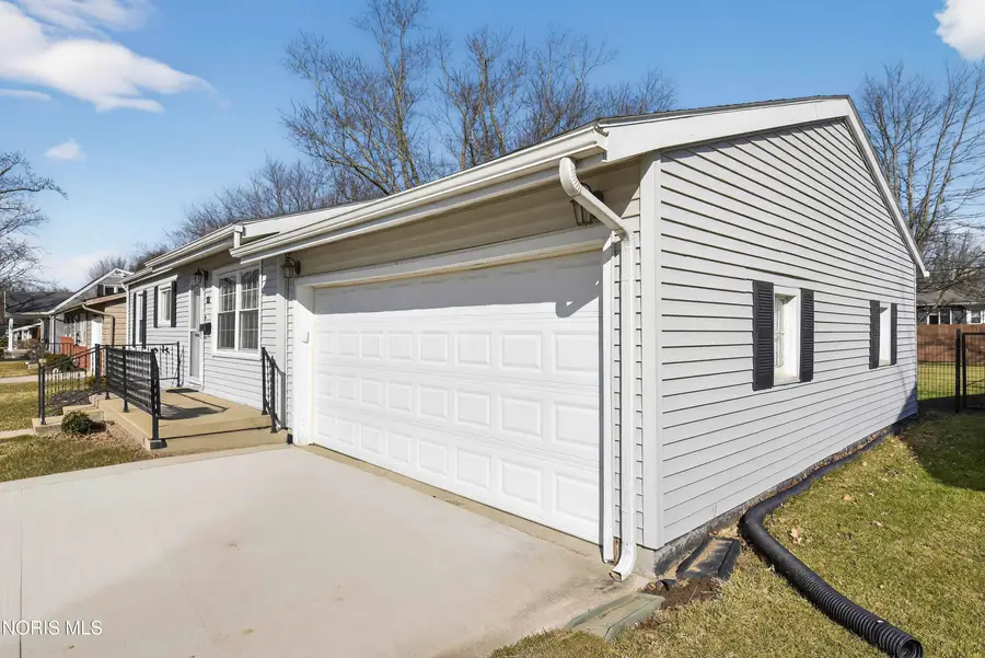 400 Rosewood Avenue, Findlay, OH 45840 - #3