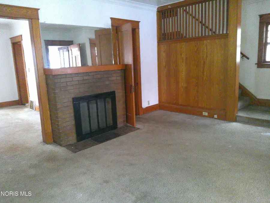 411 W Manhattan Boulevard, Toledo, OH 43608 - #3