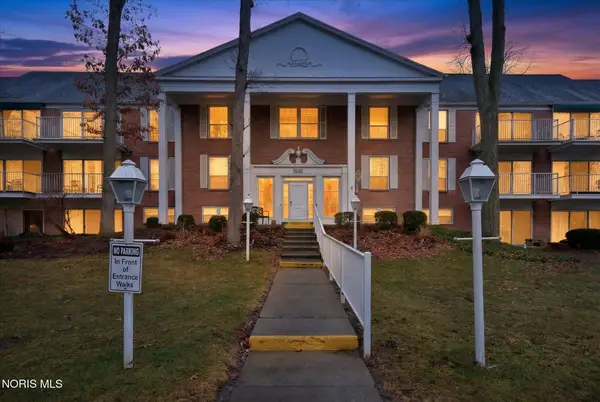 5679 Monroe Street, Sylvania, OH 43560