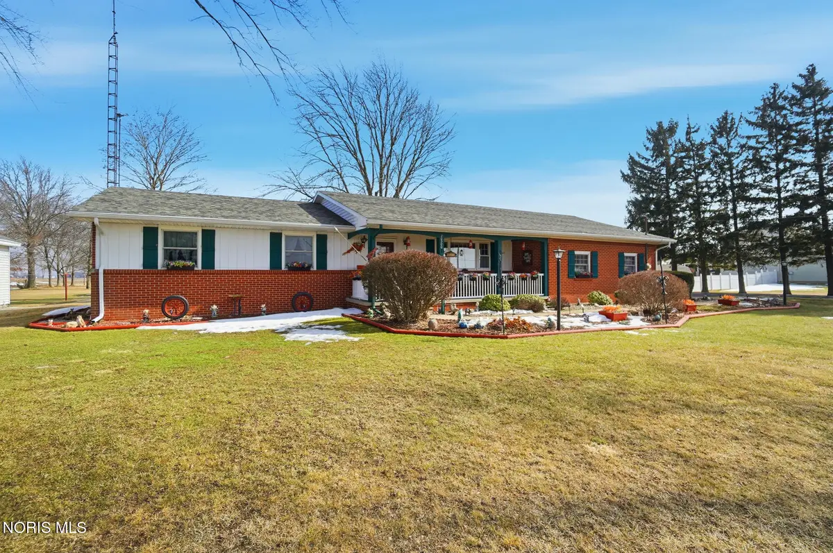 20300 Dunbridge Road, Bowling Green, OH 43402 - #1