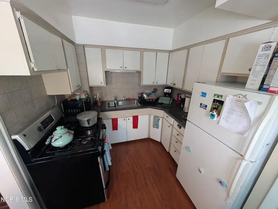 4427 Asbury Drive, Toledo, OH 43612 - #3