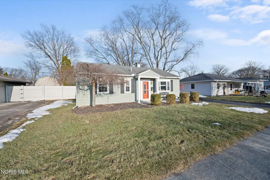 1014 Hugo Street, Maumee, OH 43537 - #3