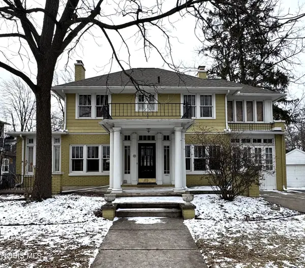 210 W Indiana Avenue, Perrysburg, OH 43551