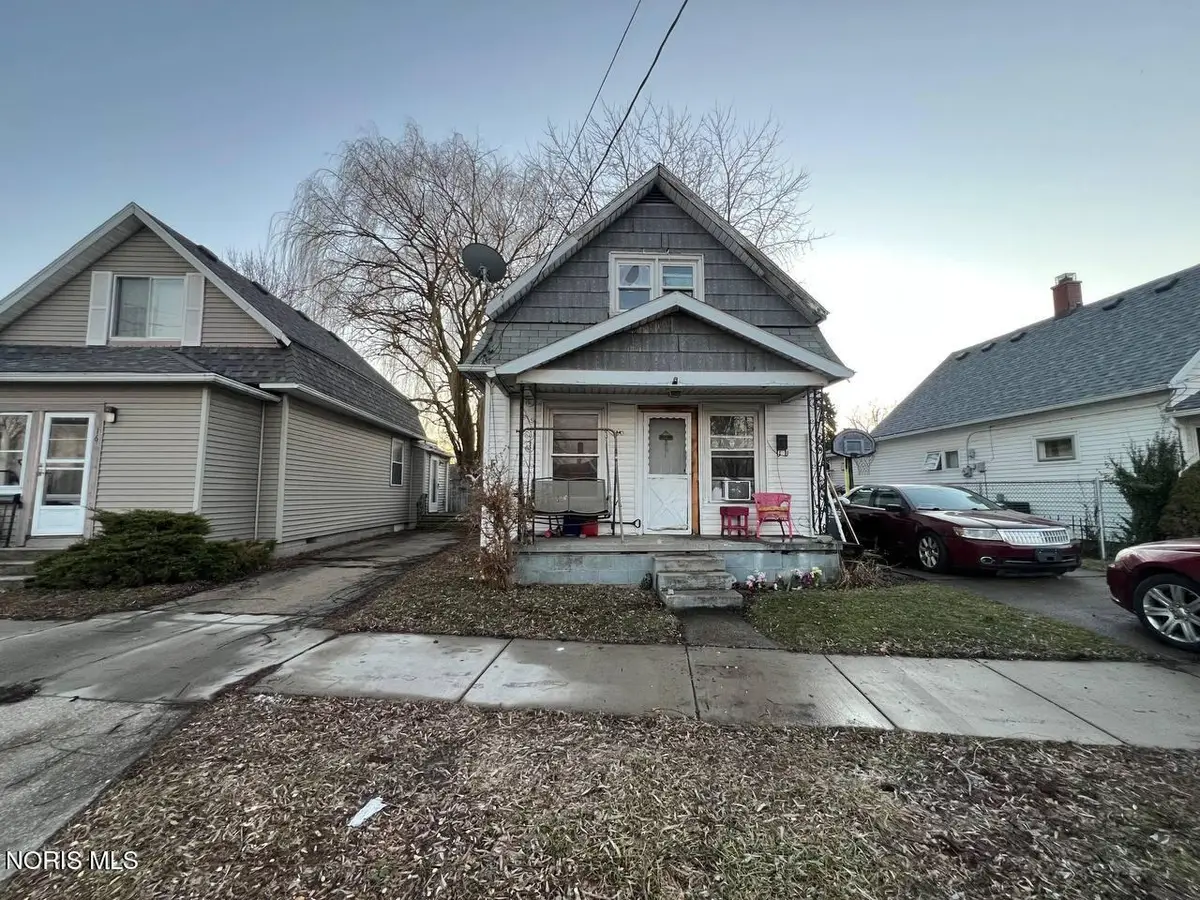 160 Dearborn Avenue, Toledo, OH 43605 - #1