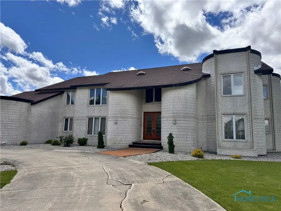 322 Dublin Lane, Bryan, OH 43506 - #2