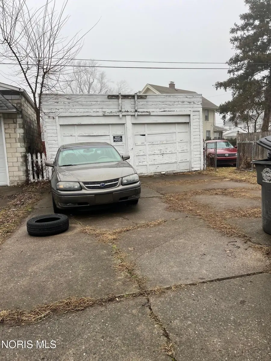 2052 South Avenue, Toledo, OH 43609 - #3