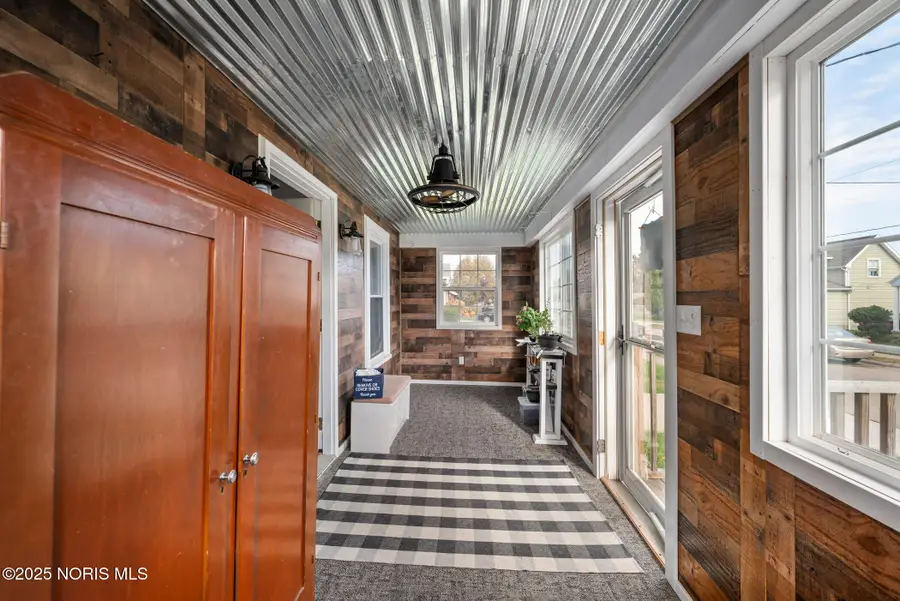 5301 303rd Street, Toledo, OH 43611 - #2