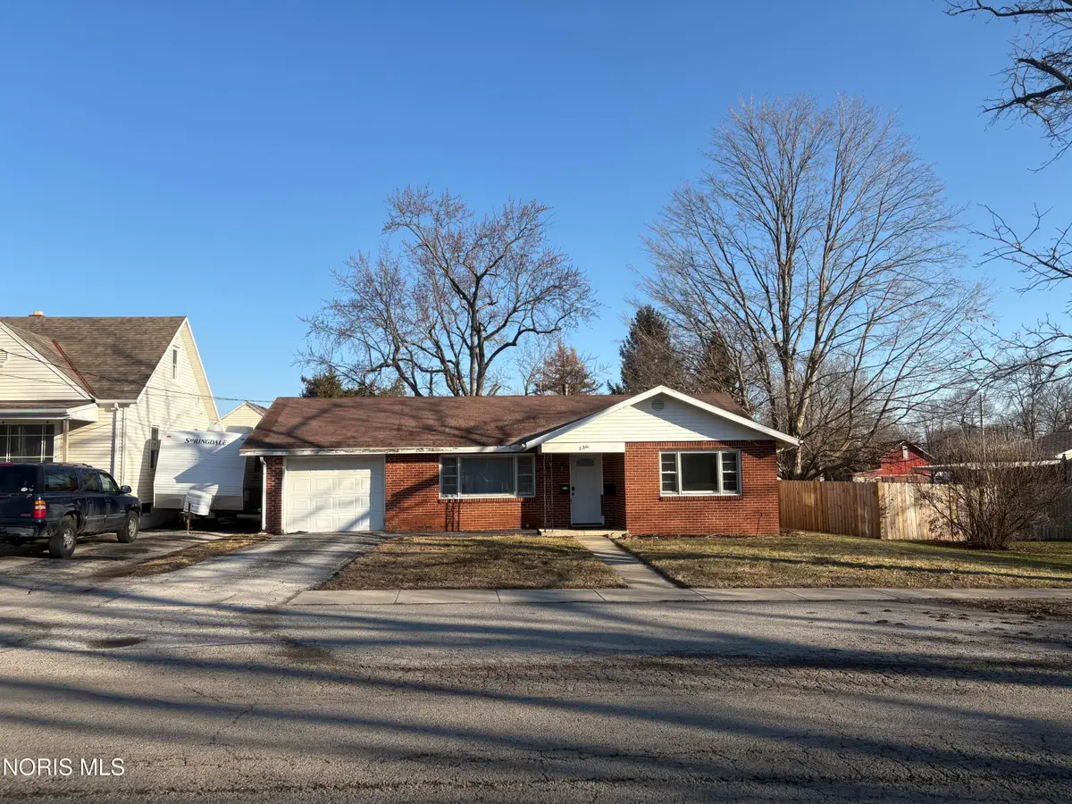 136 E Hobart Avenue, Findlay, OH 45840 - #1