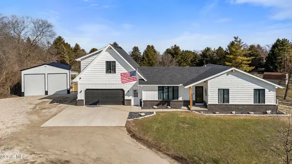 24579 Thompson Road, Perrysburg, OH 43551