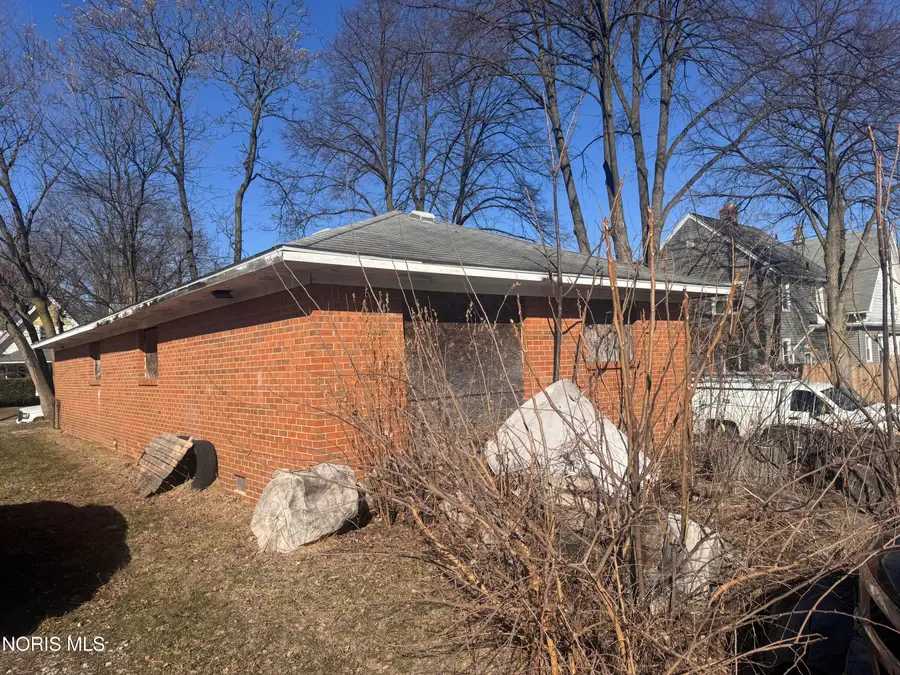 535 Carlton Street, Toledo, OH 43609 - #2