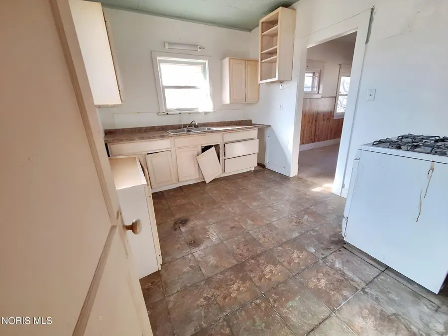 331 Mellington Drive, Toledo, OH 43610 - #3