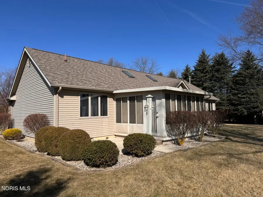 202 Sycamore Lane, Bryan, OH 43506 - #3