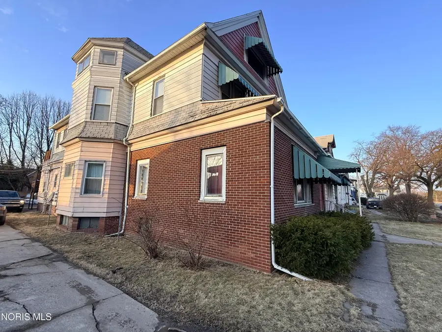 1951 N Summit Street, Toledo, OH 43611 - #2