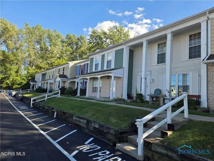 4420 Rose Garden Drive, Toledo, OH 43623 - #3