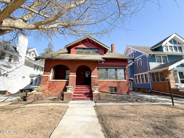 2520 Robinwood Avenue, Toledo, OH 43610