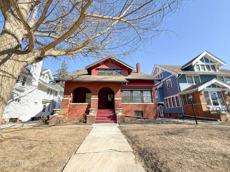 2520 Robinwood Avenue, Toledo, OH 43610 - #2