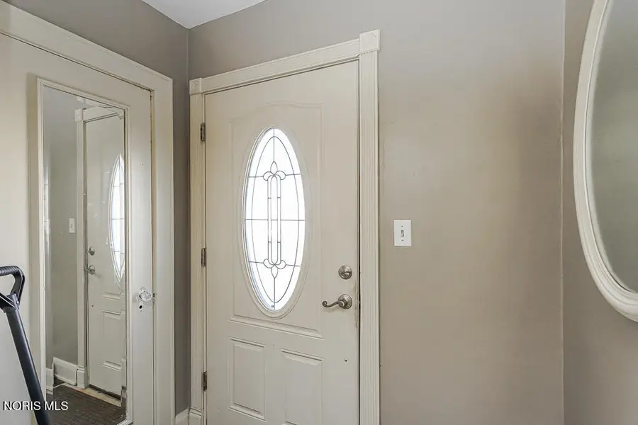 439 W Capistrano Avenue, Toledo, OH 43612 - #2