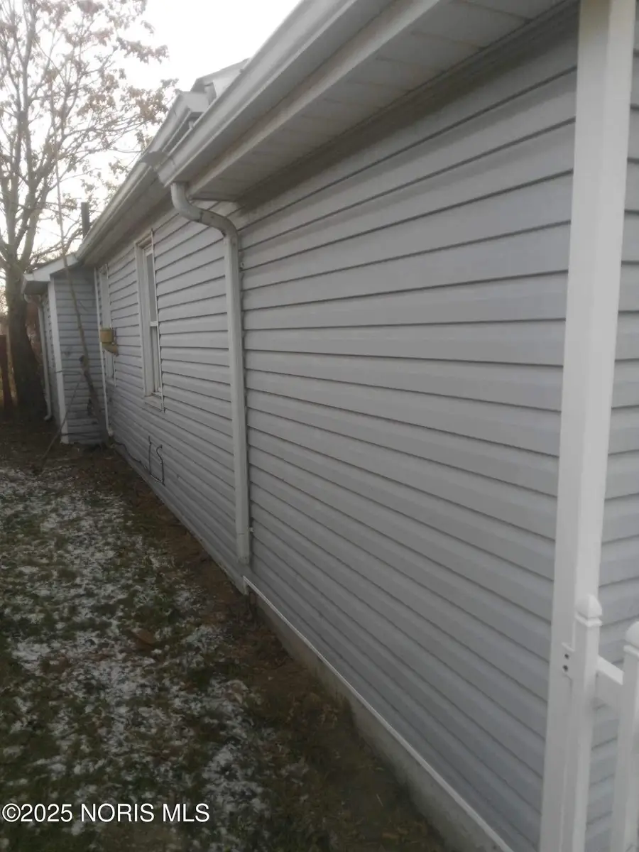 2433 Paradise Avenue, Toledo, OH 43613 - #3