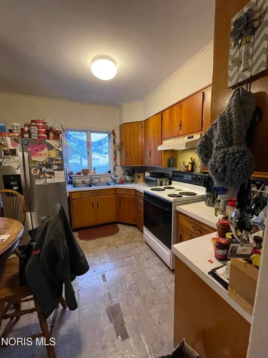 330 N Emmett Street, Bryan, OH 43506 - #3