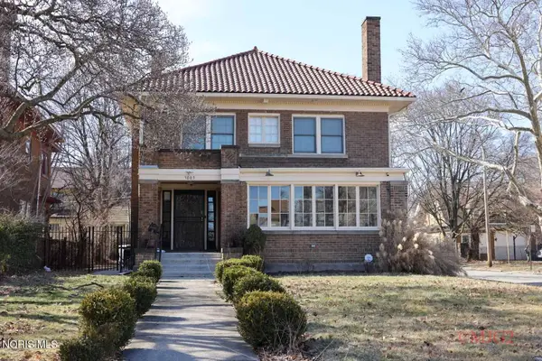 3003 Collingwood Boulevard, Toledo, OH 43610