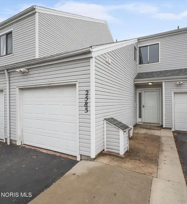 2585 W Village Drive, Toledo, OH 43614