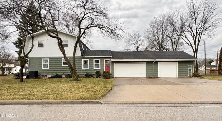 519 Sackett Street, Maumee, OH 43537 - #2