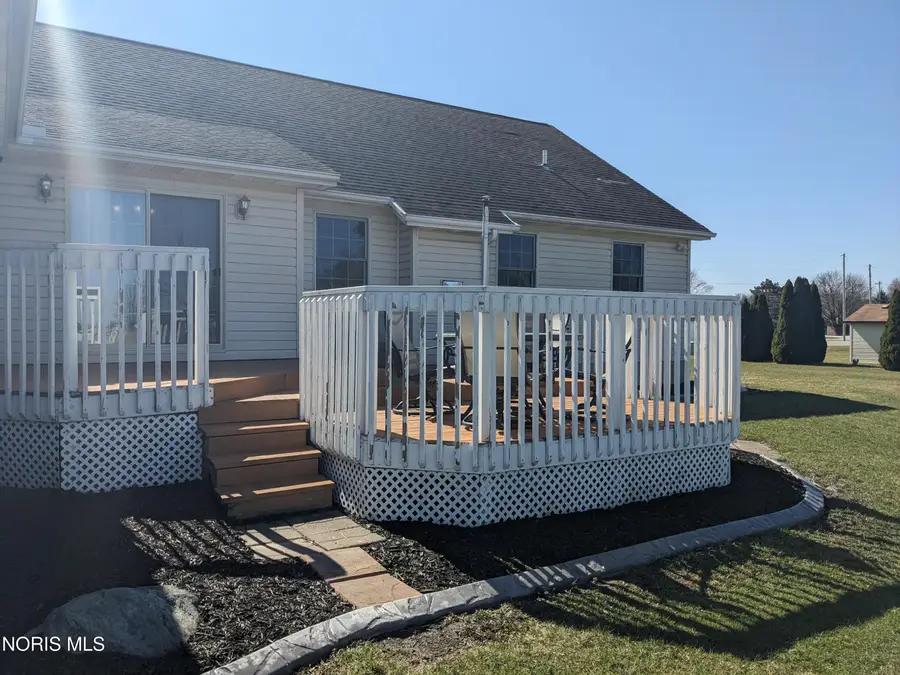 101 Sunrise Drive, Waynesfield, OH 45896 - #3