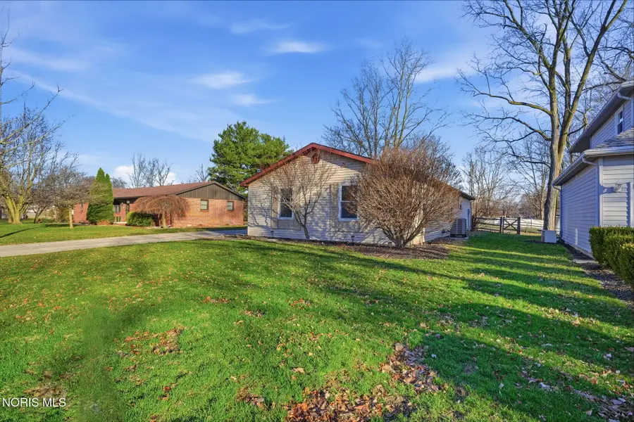 1108 Glen Meadow Drive, Findlay, OH 45840 - #3