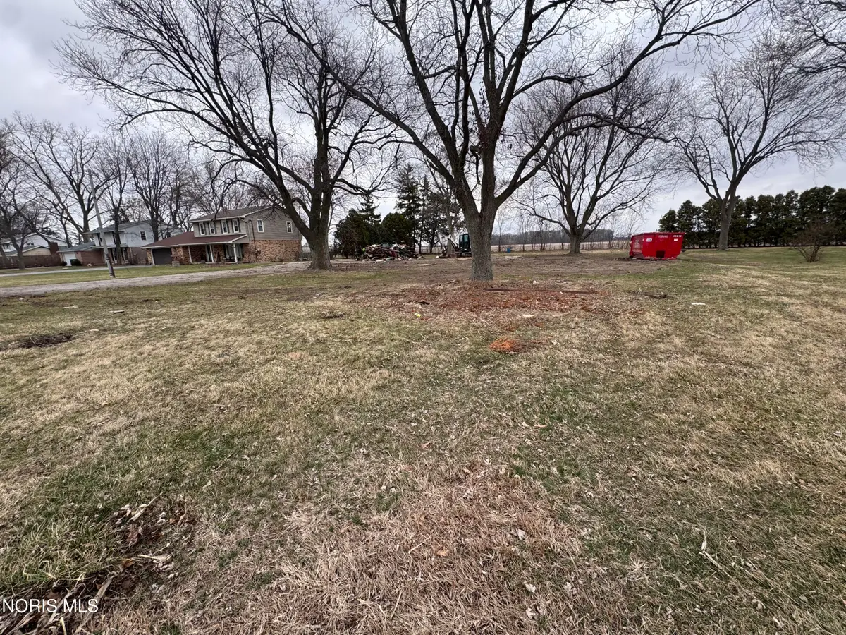 19330 N Dixie Highway, Bowling Green, OH 43402 - #1