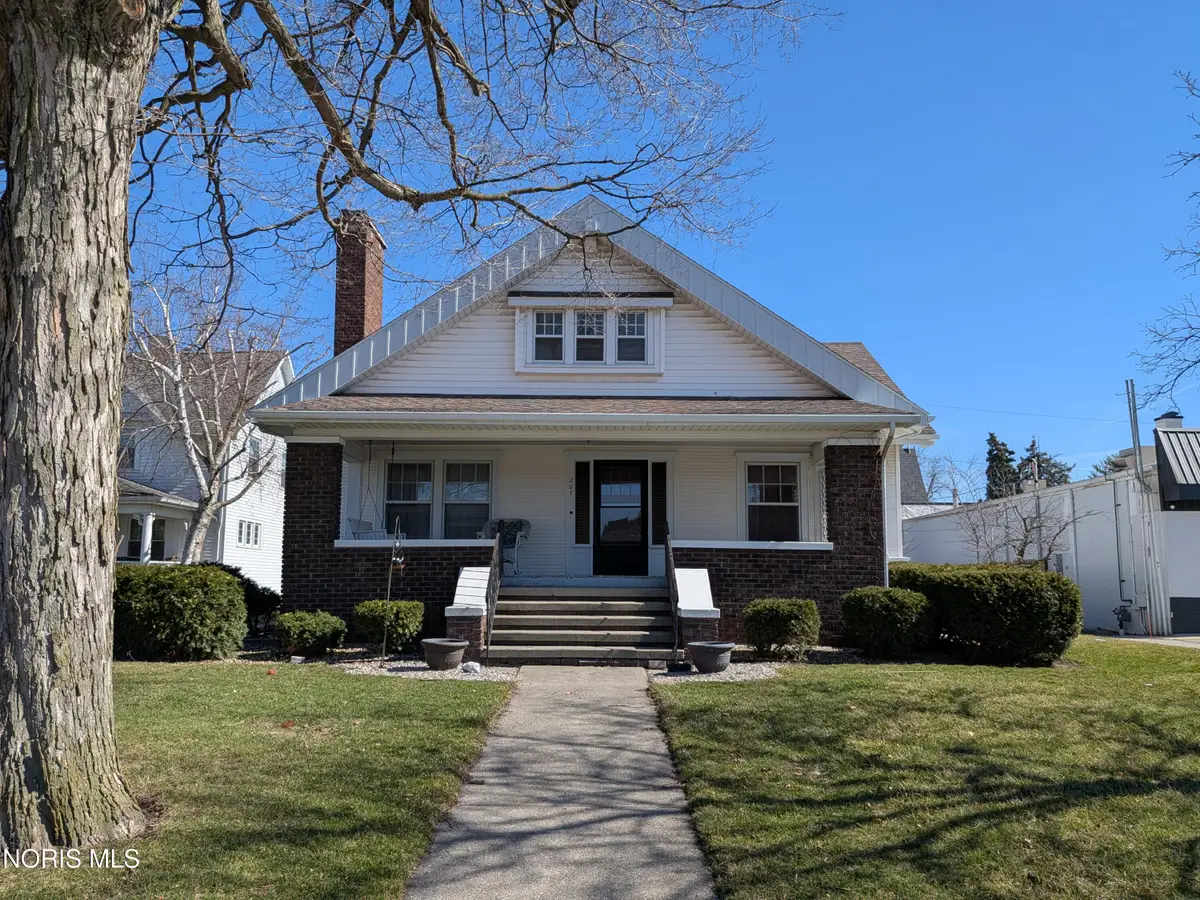 207 Jefferson Avenue, Defiance, OH 43512 - #1