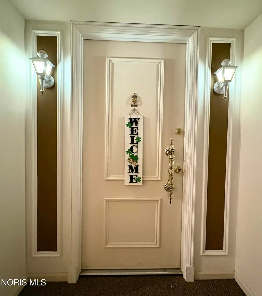 5679 Monroe Street, Sylvania, OH 43560 - #2