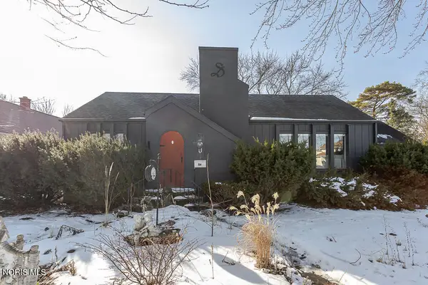 817 W Center Street, Fostoria, OH 44830