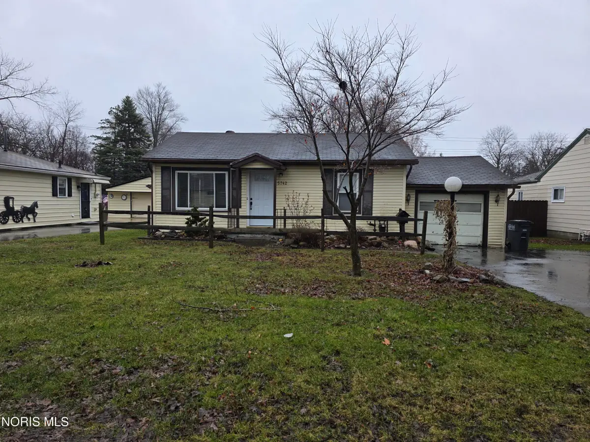 5742 Vail Avenue, Toledo, OH 43623 - #1
